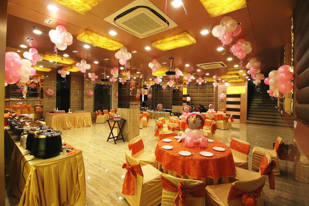 Hotel Golden Grand Delhi  Exterior foto