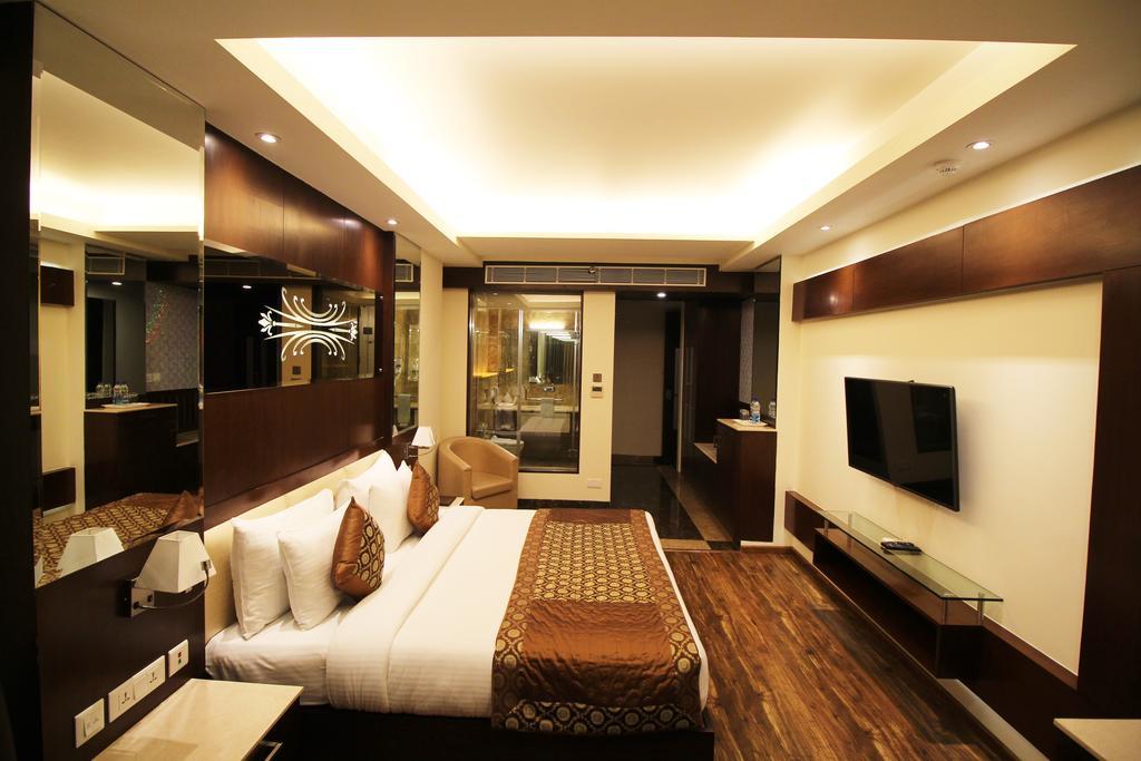 Hotel Golden Grand Delhi  Exterior foto