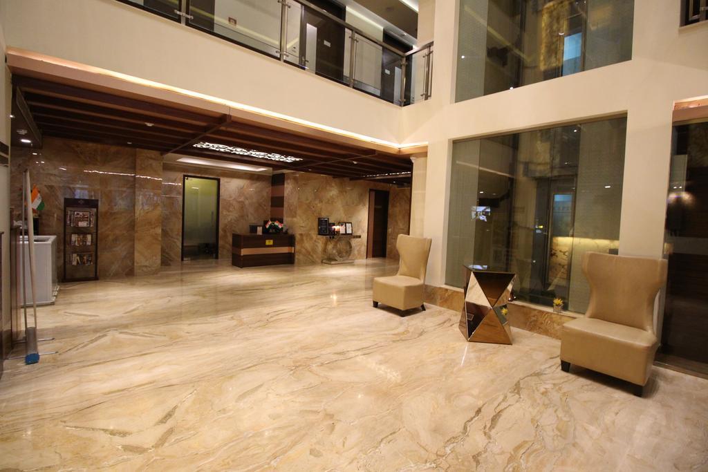 Hotel Golden Grand Delhi  Exterior foto