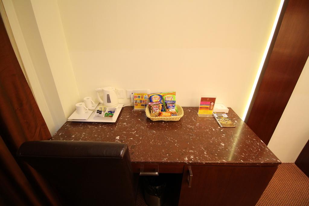 Hotel Golden Grand Delhi  Exterior foto